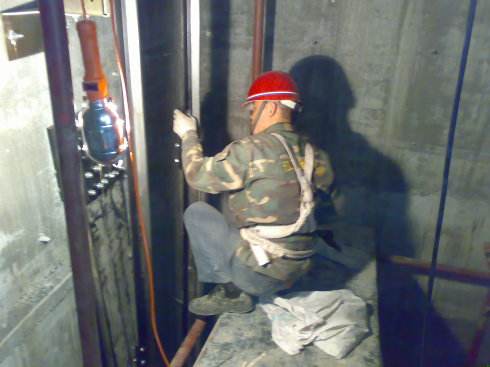 旧房改造加装电梯必须出示房屋安全鉴定证明！